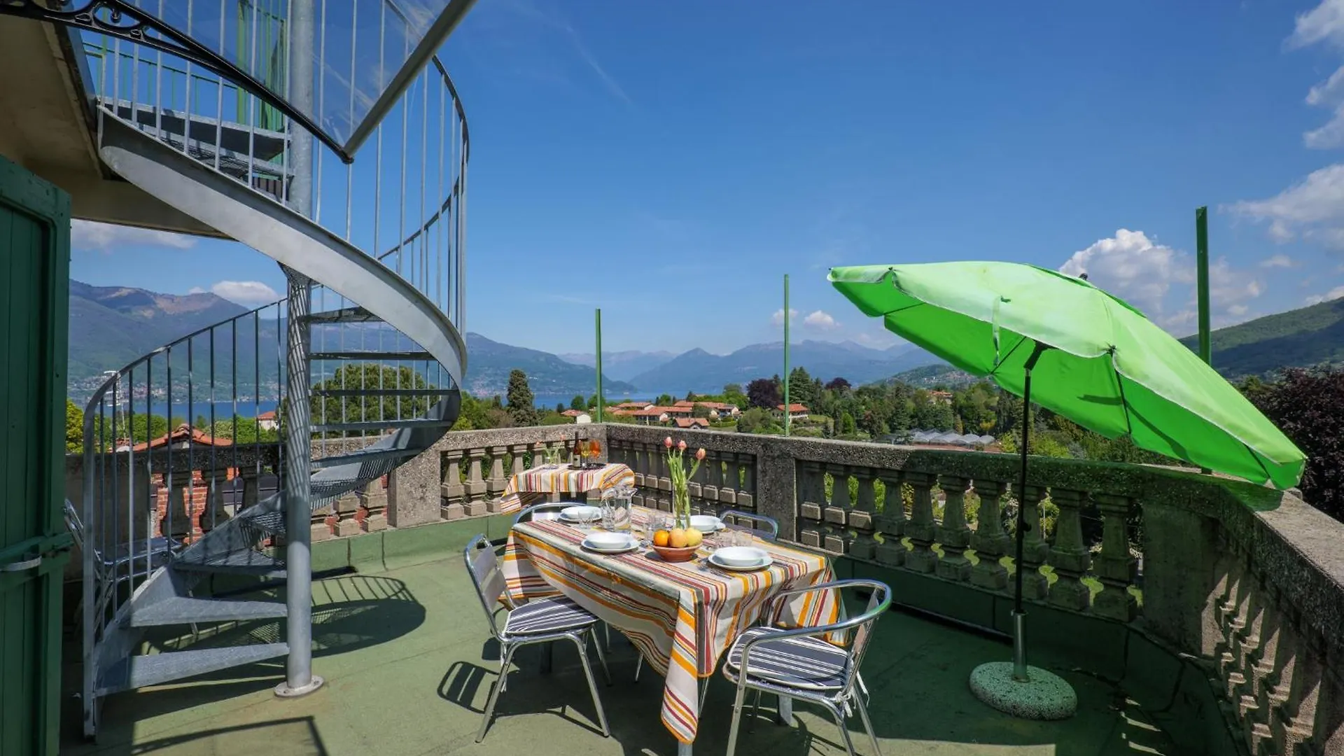 Casa Terra A Cielo Villa Castelveccana Holiday home