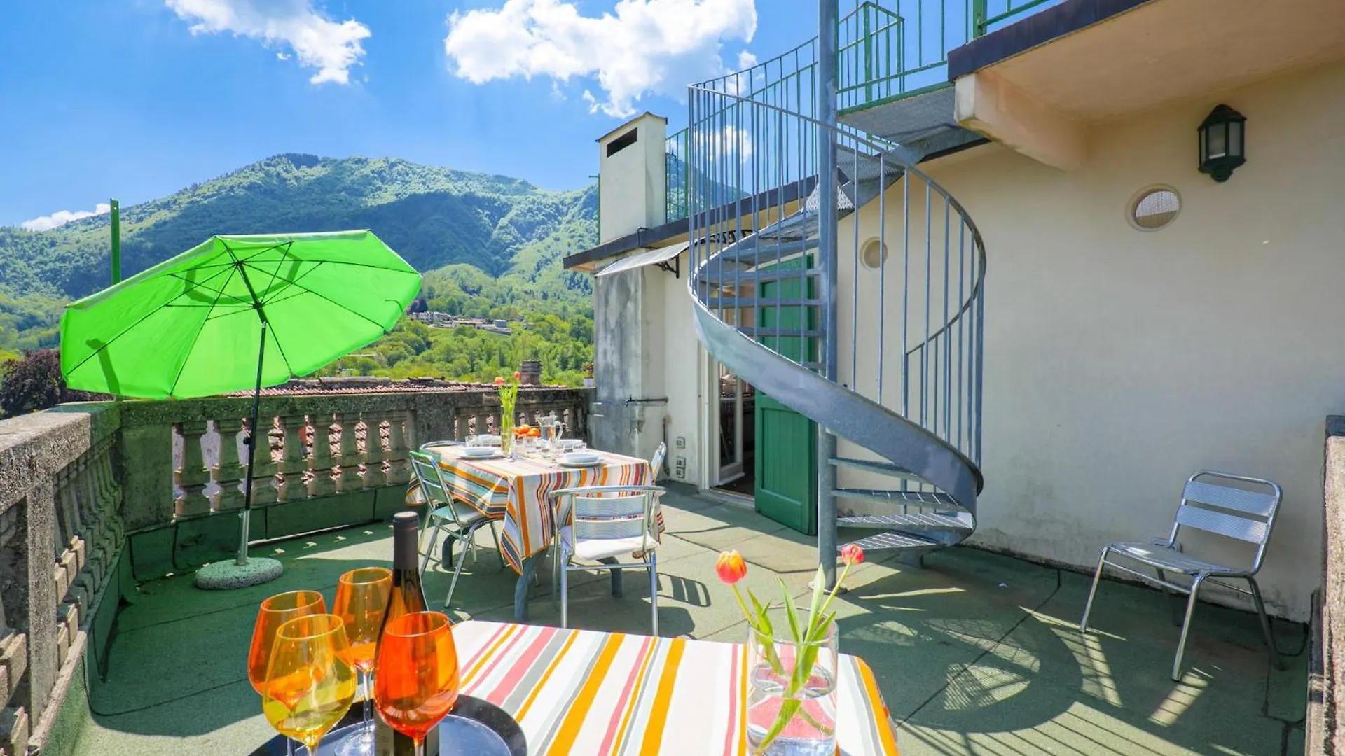 Casa Terra A Cielo Villa Castelveccana 0*,  Italy
